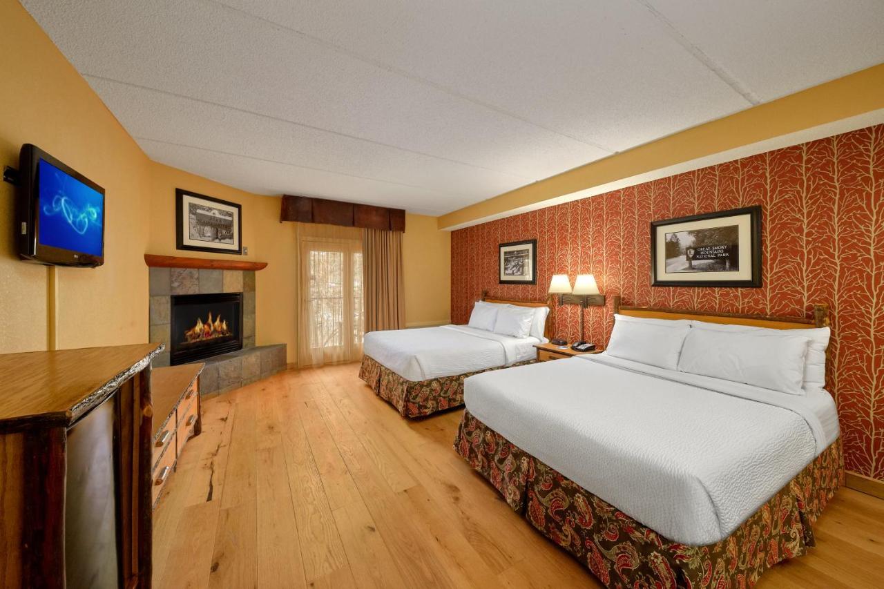 Bearskin Lodge On The River Gatlinburg Eksteriør billede